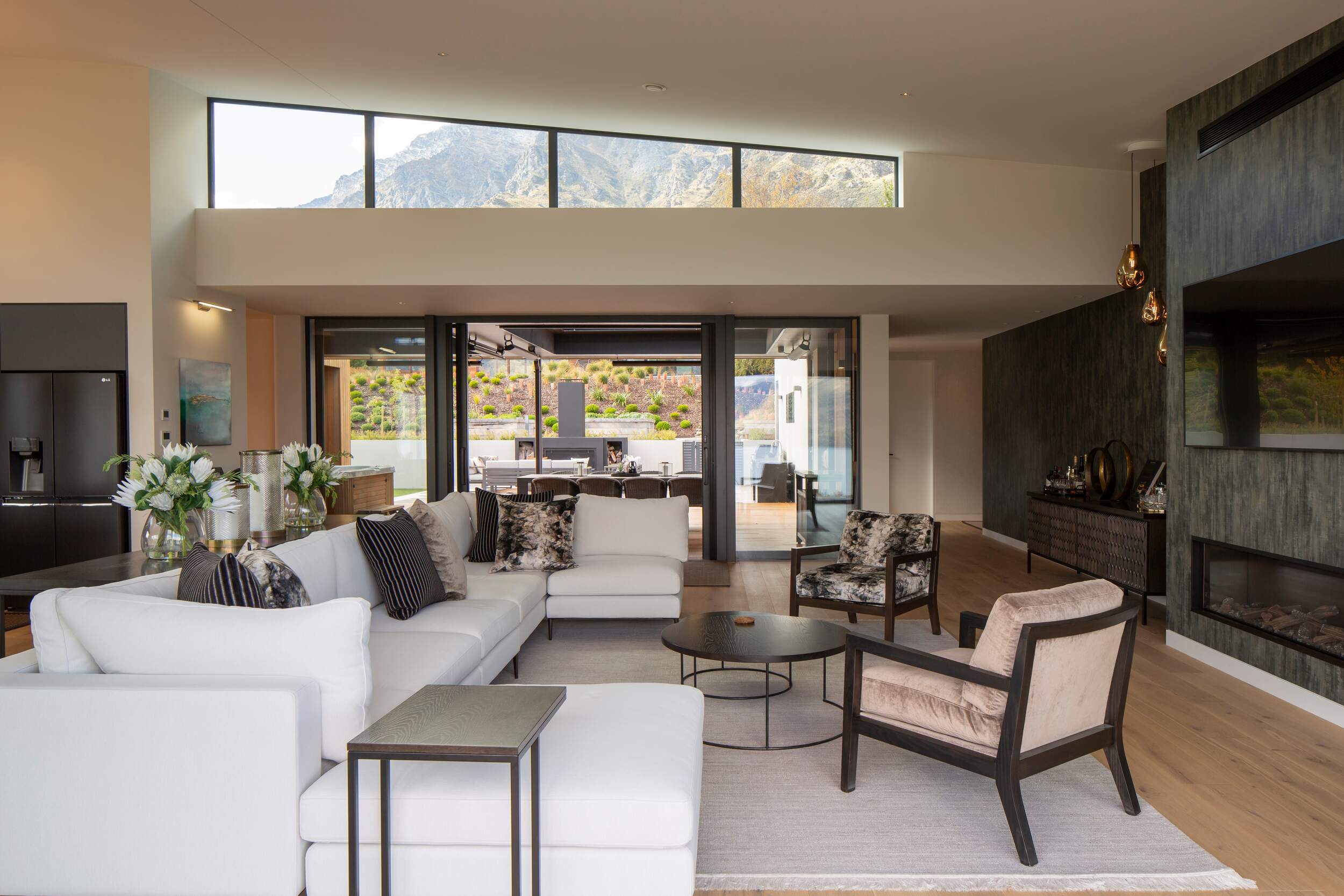 12_Carlin_Creek_Lakeside_Estate_03796